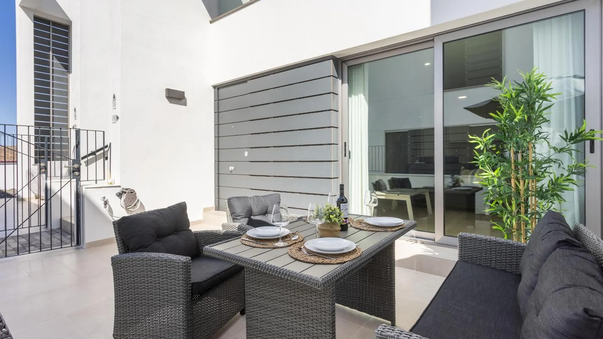 Luxury Alegranza With Pool Apartment Abades