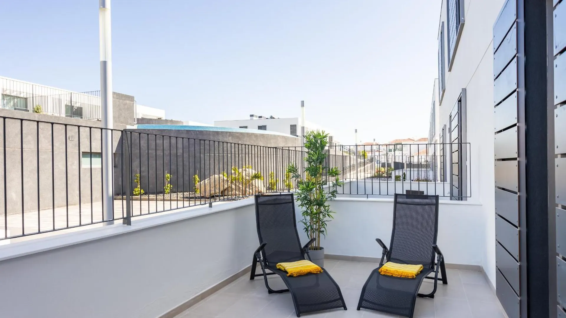 Luxury Alegranza With Pool Apartment Abades